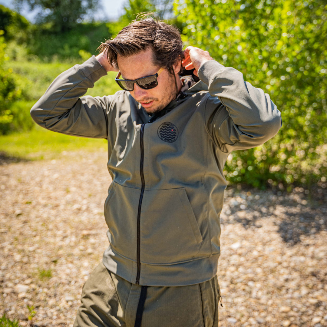 Softshell Jacke von Hirschbauerbaits: Robuste und hochwertige Jacke für den Outdoor-Einsatz